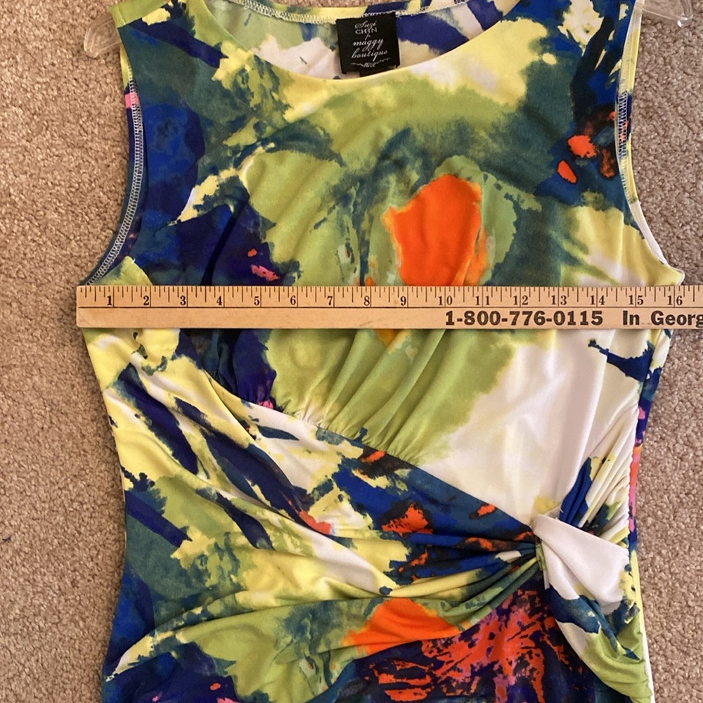 Suzi Chin multicolor round neck sheath dress. - Picture 7 of 7